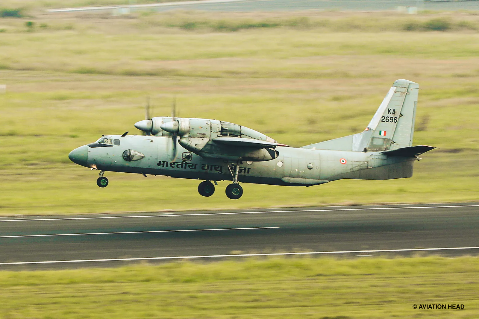 Antonov An-32 photographed by Rushikesh Pardeshi