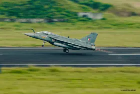 LCA Tejas Mk1 photographed by Rushikesh Pardeshi, 2025-11-03